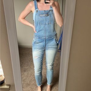AMERICAN EAGLE overalls 🌊